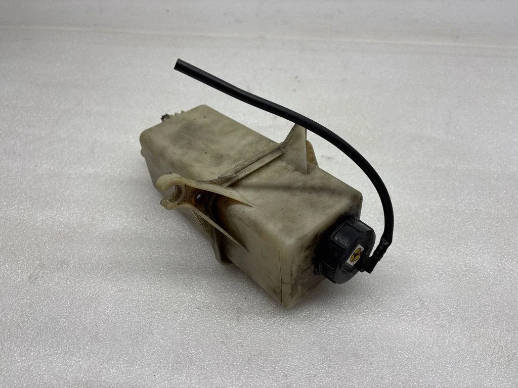 Power steering fluid tank/reservoir