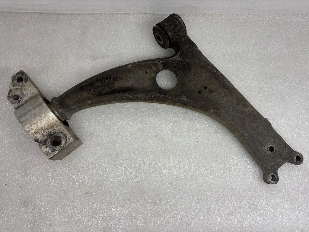 Front lower control arm/wishbone 3C0407153