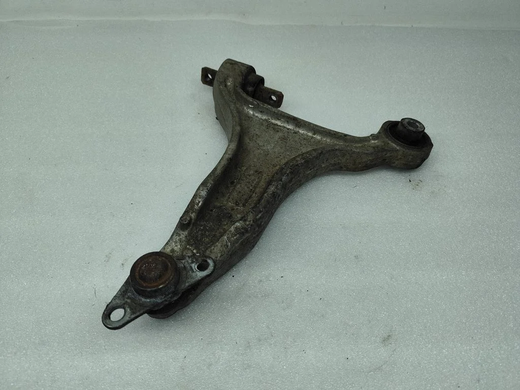 Front lower control arm/wishbone 5160500025