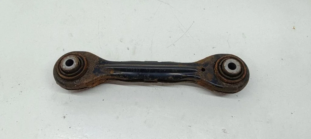 Rear control arm 6765426