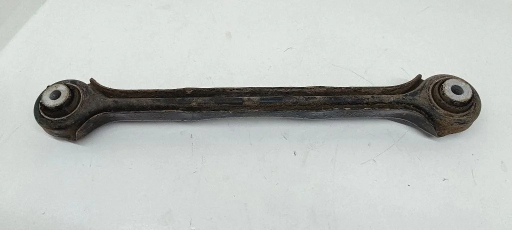 Rear control arm 6763471