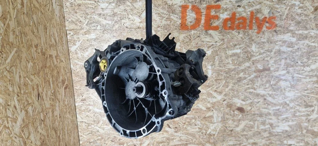 Mechaninė 6 pavarų dėžė