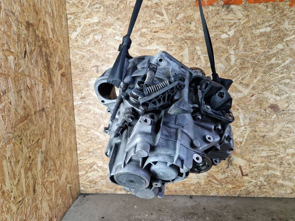Mechaninė 6 pavarų dėžė