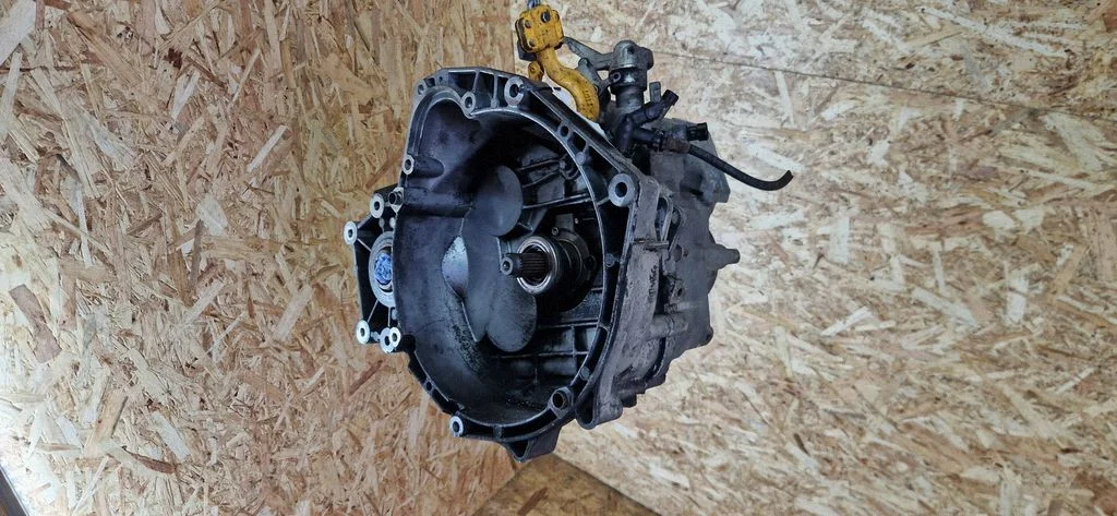 Mechaninė 6 pavarų dėžė