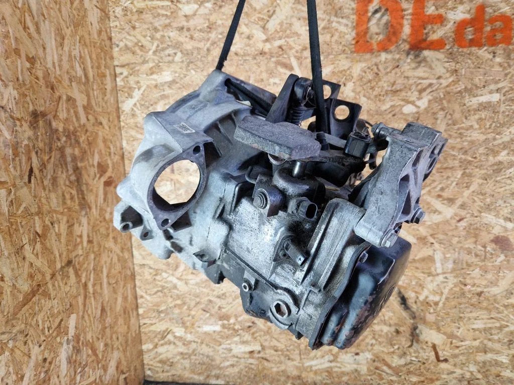Mechaninė 5 pavarų dėžė