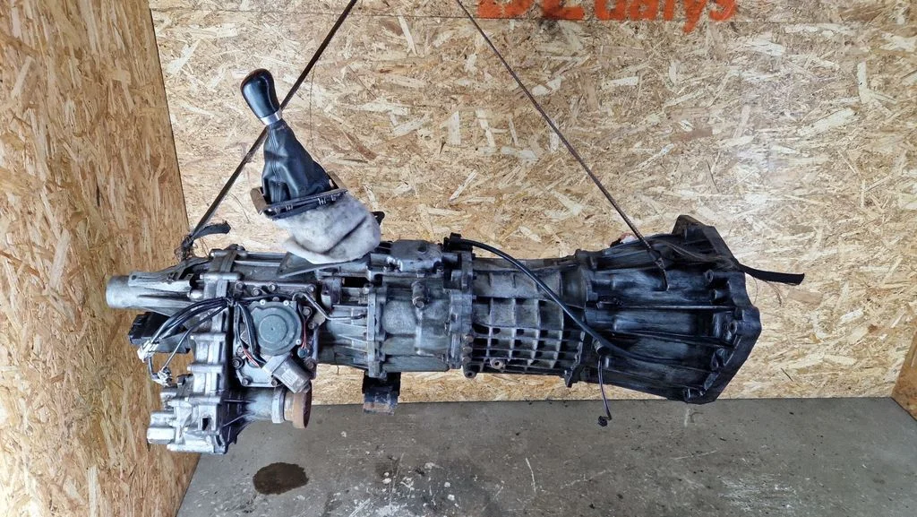 Mechaninė 5 pavarų dėžė