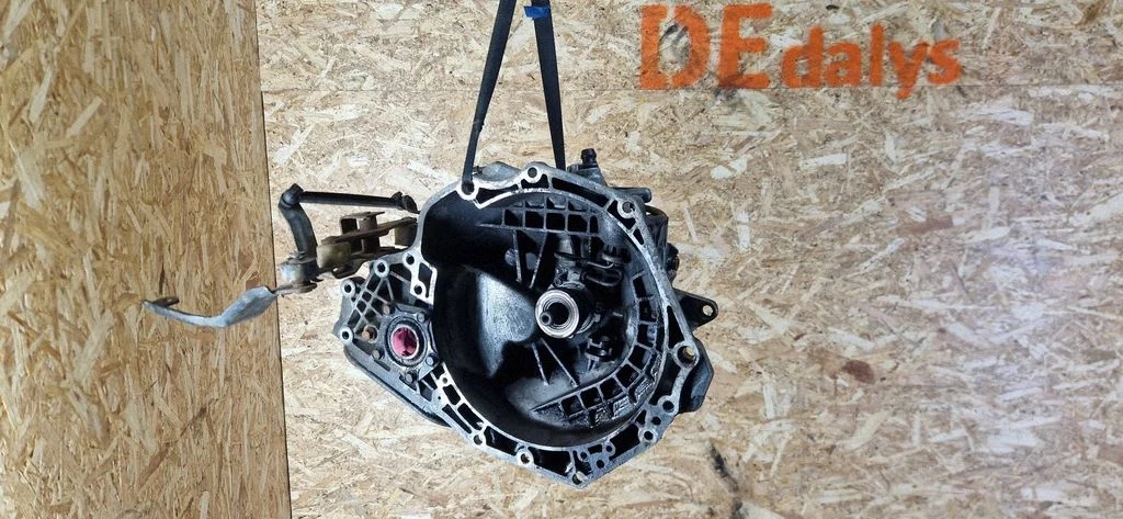 Mechaninė 5 pavarų dėžė