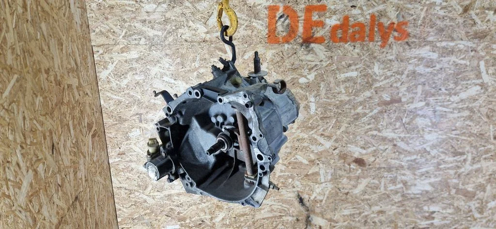 Mechaninė 5 pavarų dėžė