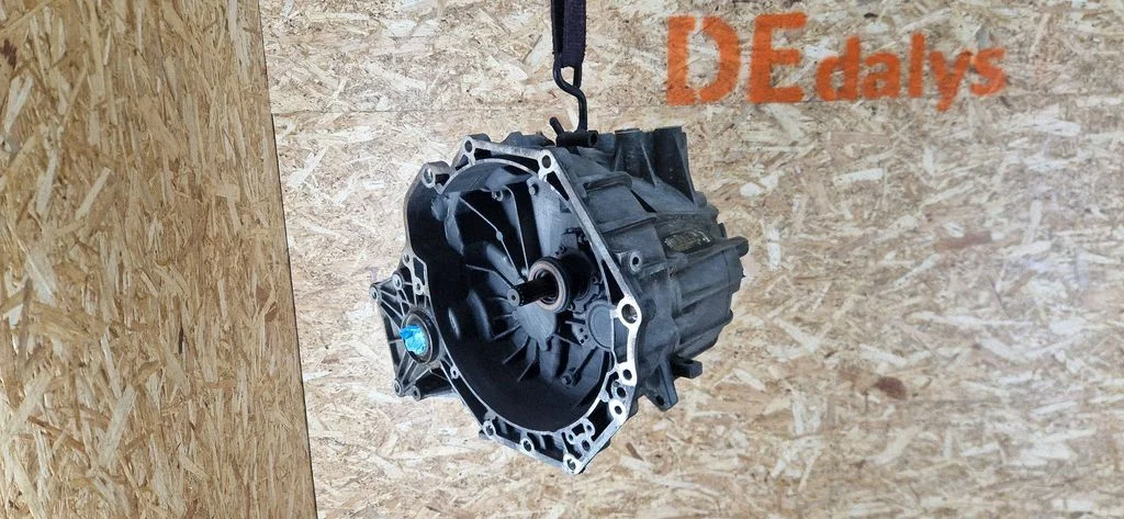 Mechaninė 5 pavarų dėžė