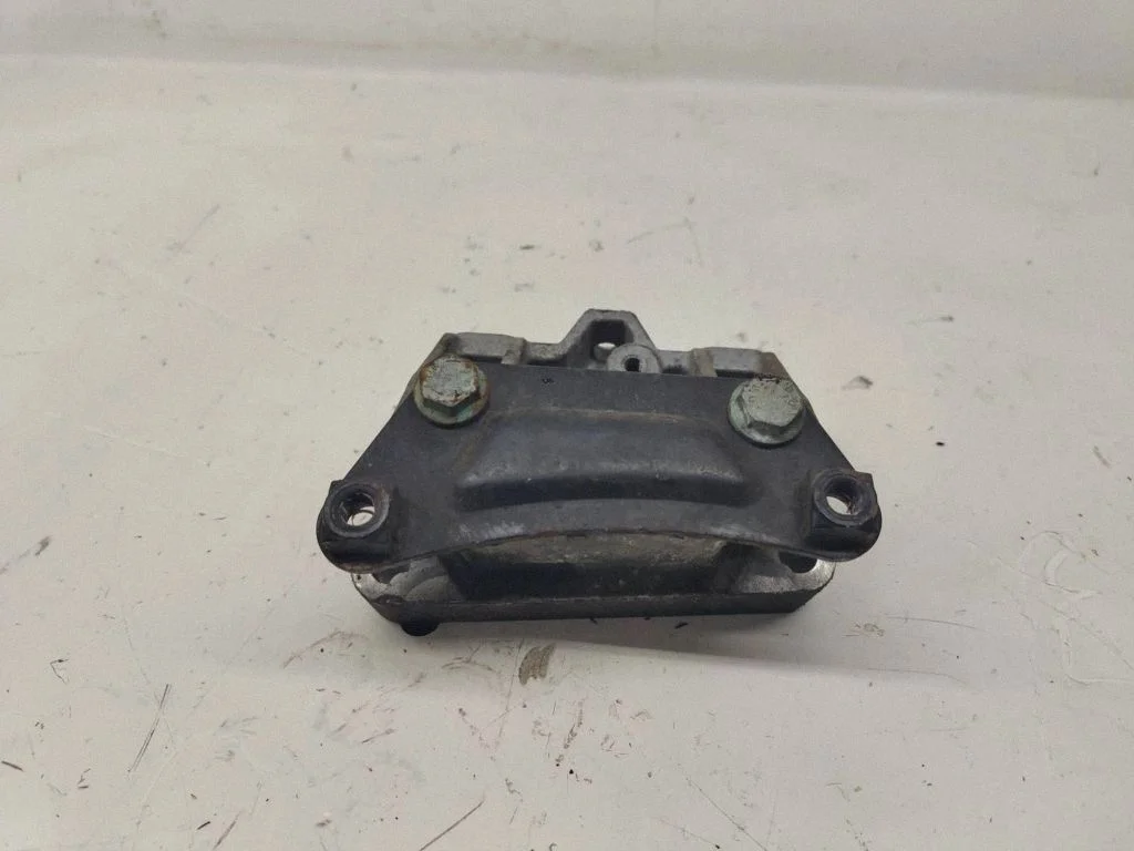 Gearbox mounting bracket – Volkswagen Golf Plus (2005-2013)