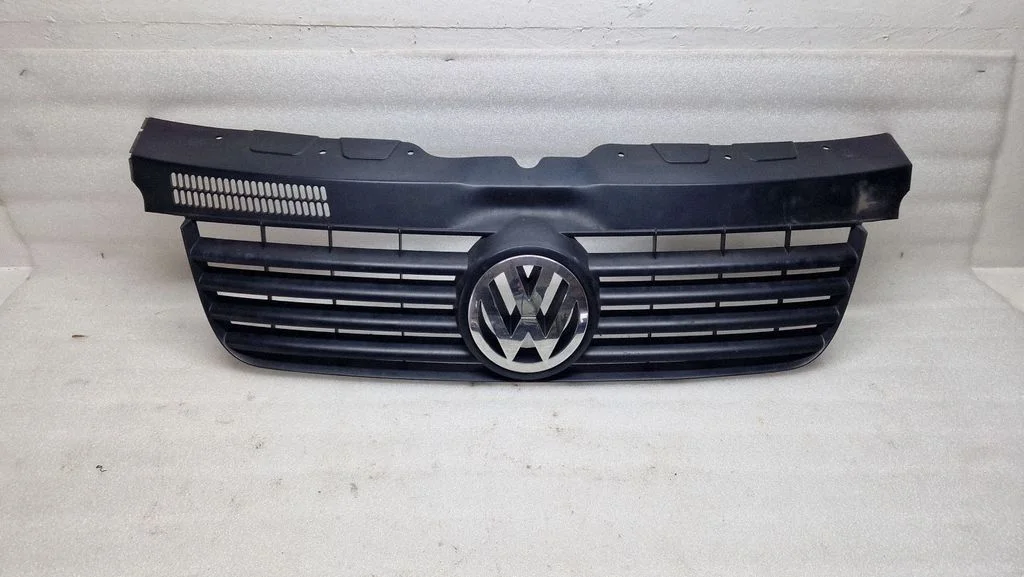 Front bumper upper radiator grill – Volkswagen Transporter - Caravelle T5 (2003-2015)