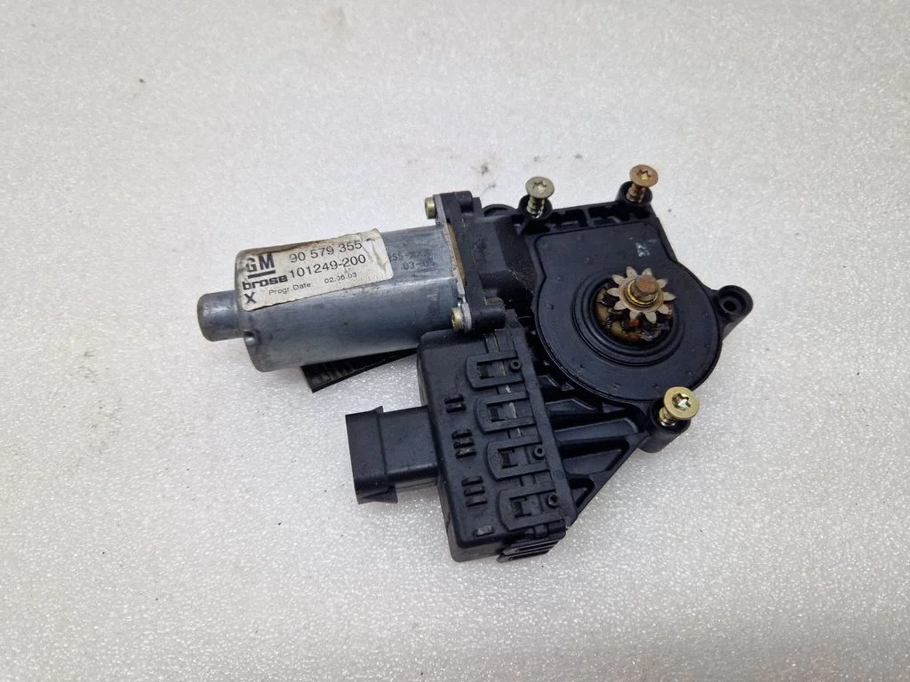 Front door window regulator motor 90579355