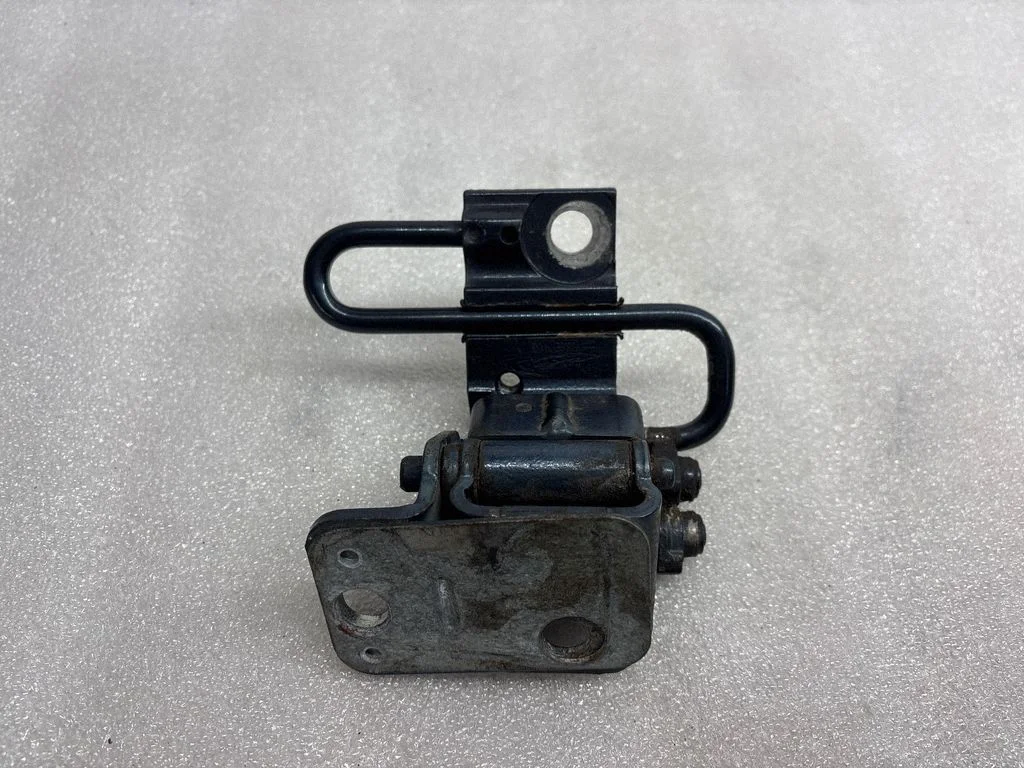 Rear door lower hinge – right