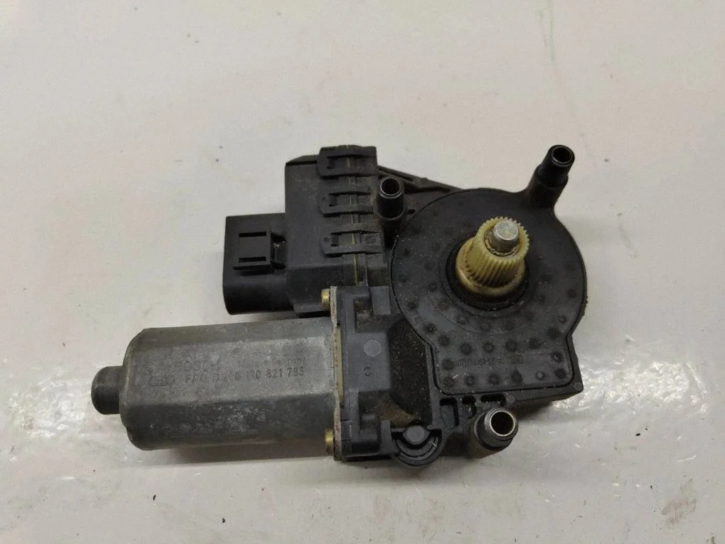 Rear door window regulator motor – Audi A6 Allroad C5 (1999-2005)