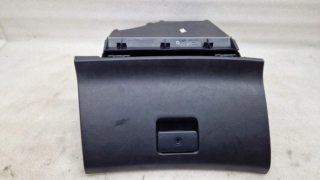 Glove box 9634503877