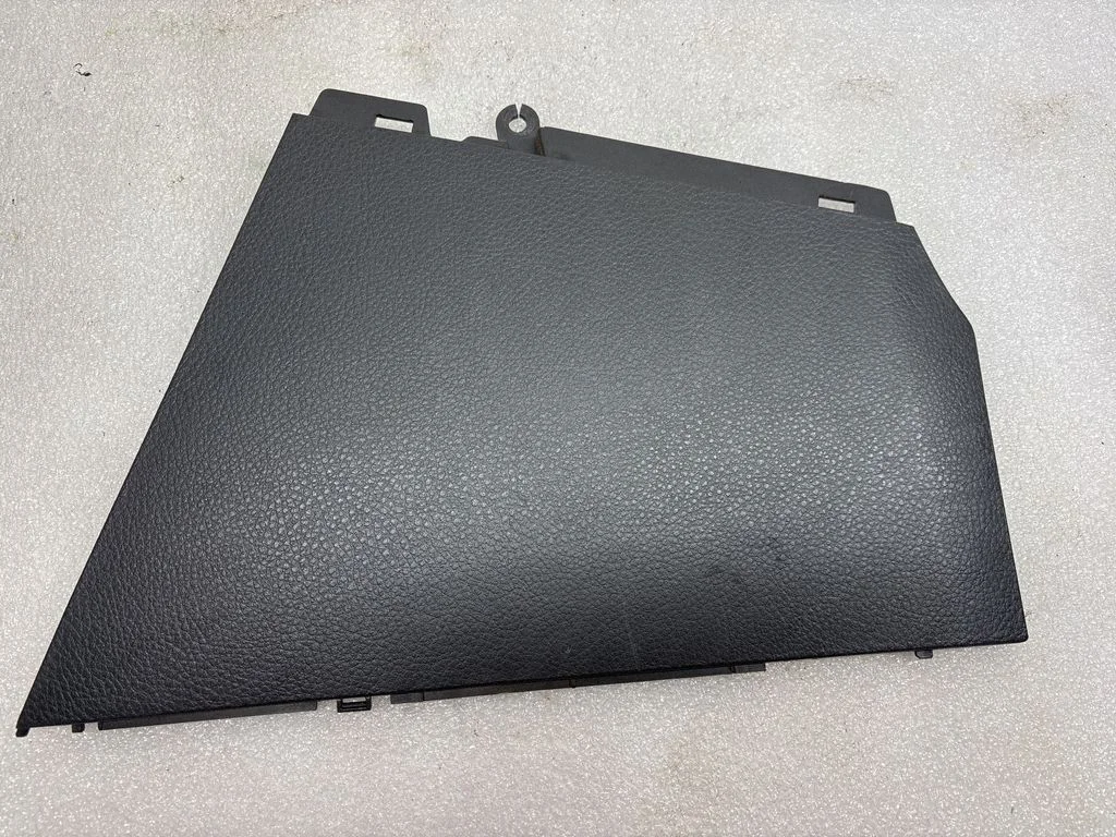 Armatuurlaua alumine viimistluspaneel 68930EQ400
