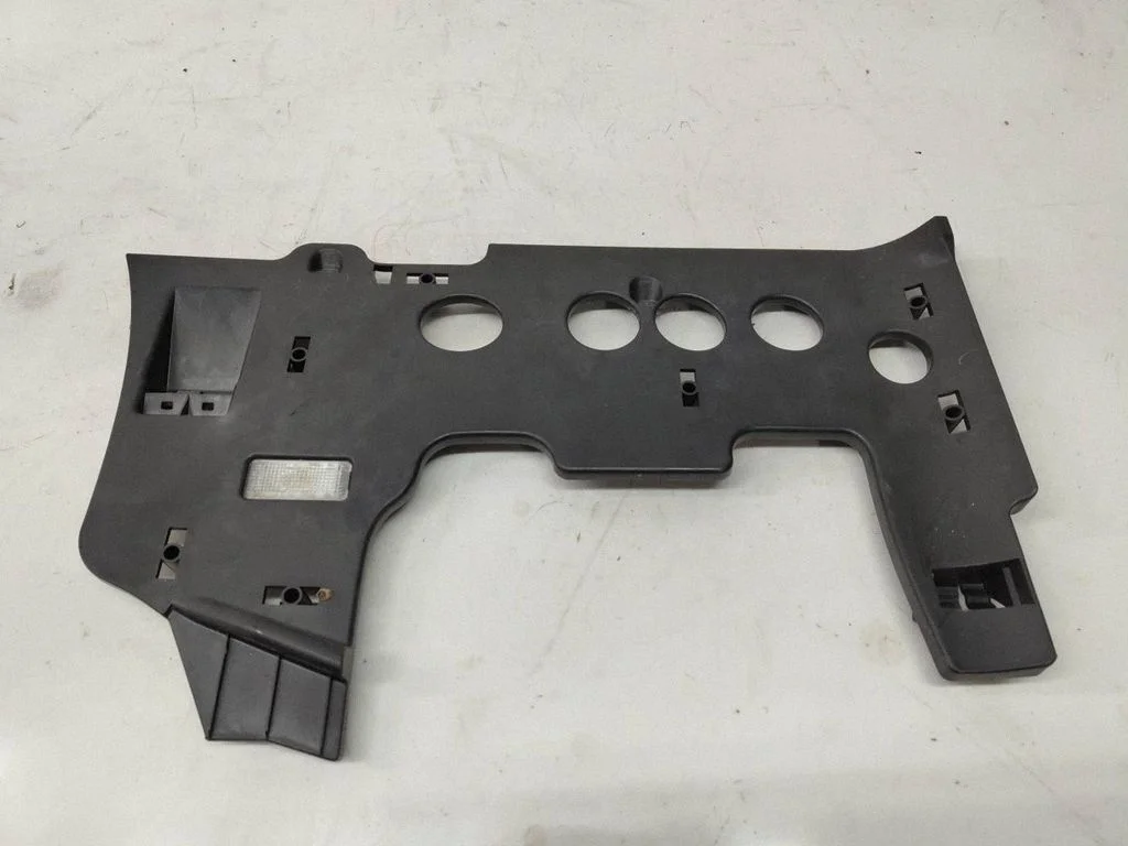 Panel deski rozdzielczej (dolny) – Volkswagen Jetta V (2005-2010)