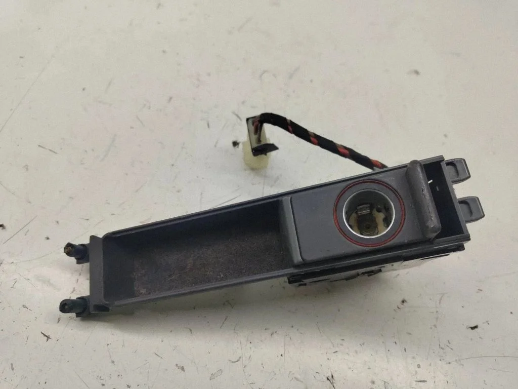 Cigarette lighter – Audi A4 S4 B6 8E 8H (2001-2005)
