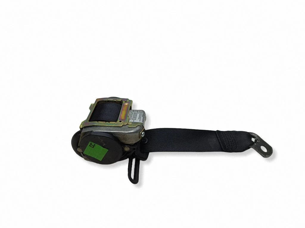 Rear seatbelt – right