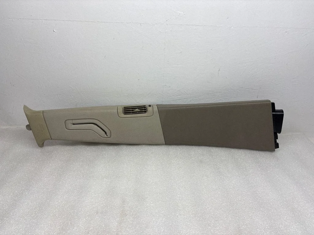 (B) pillar trim (top) 9158449