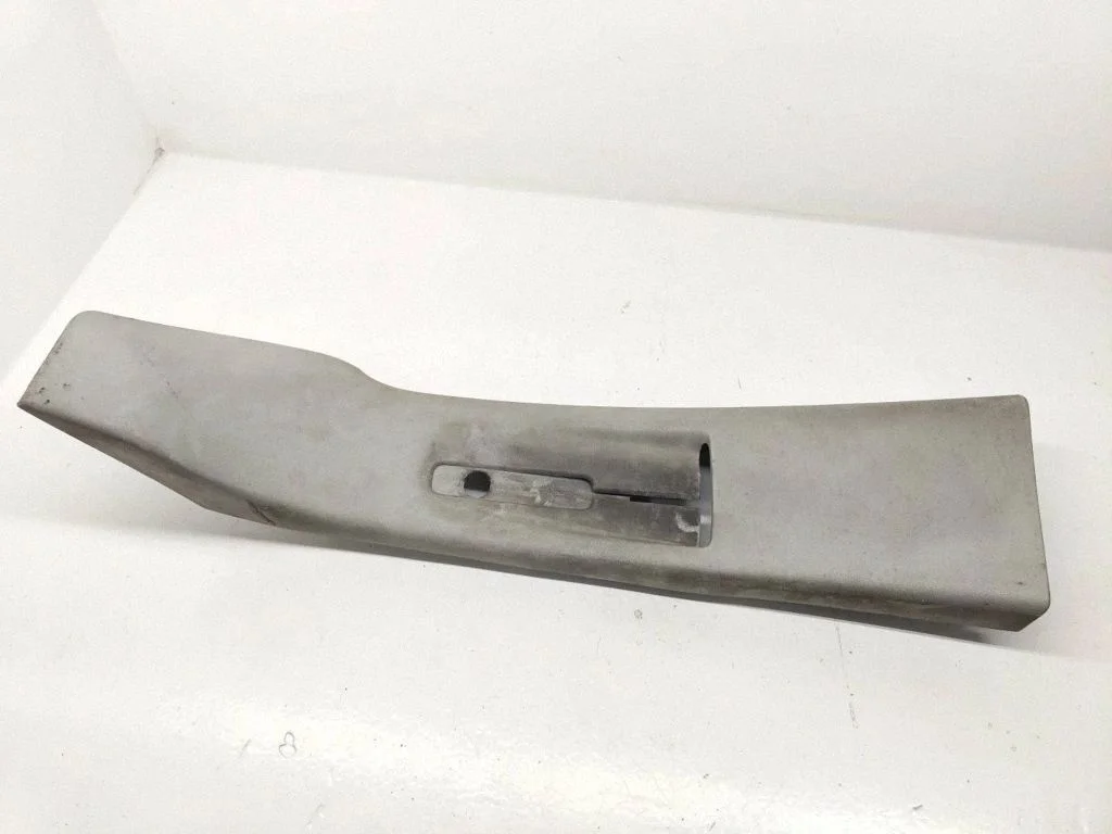 (B) pillar trim (top) – Volkswagen Transporter - Caravelle T5 (2003-2015)
