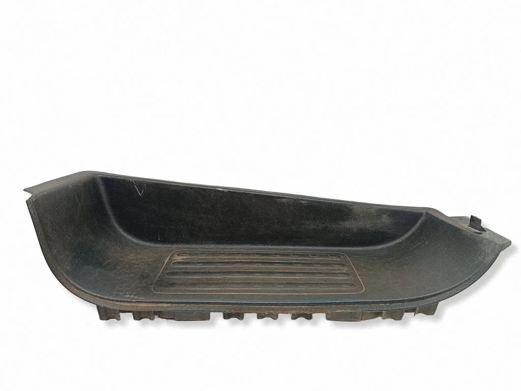Front sill trim cover 7H0863735A