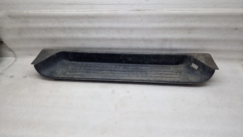 Rear sill trim cover 7H0863725E