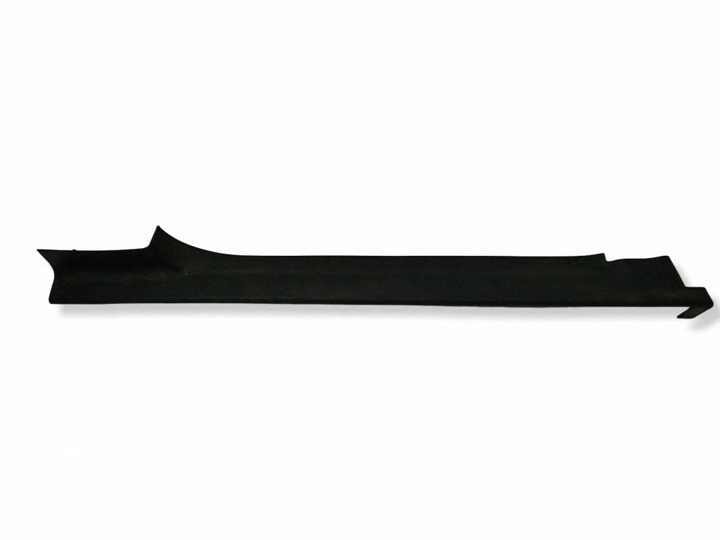 Rear sill trim cover 2202098