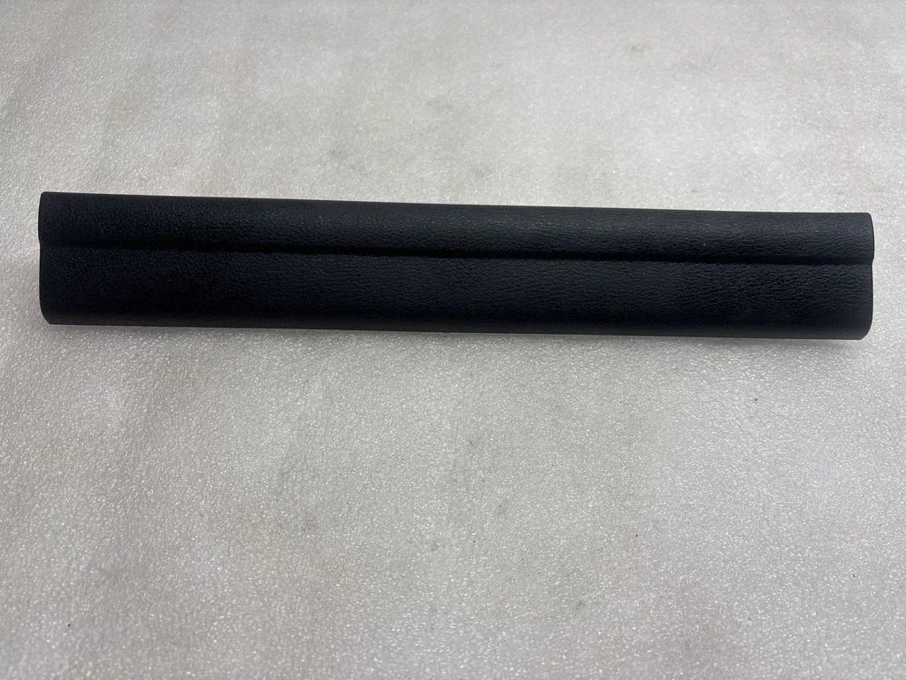 Rear sill trim cover 2990759