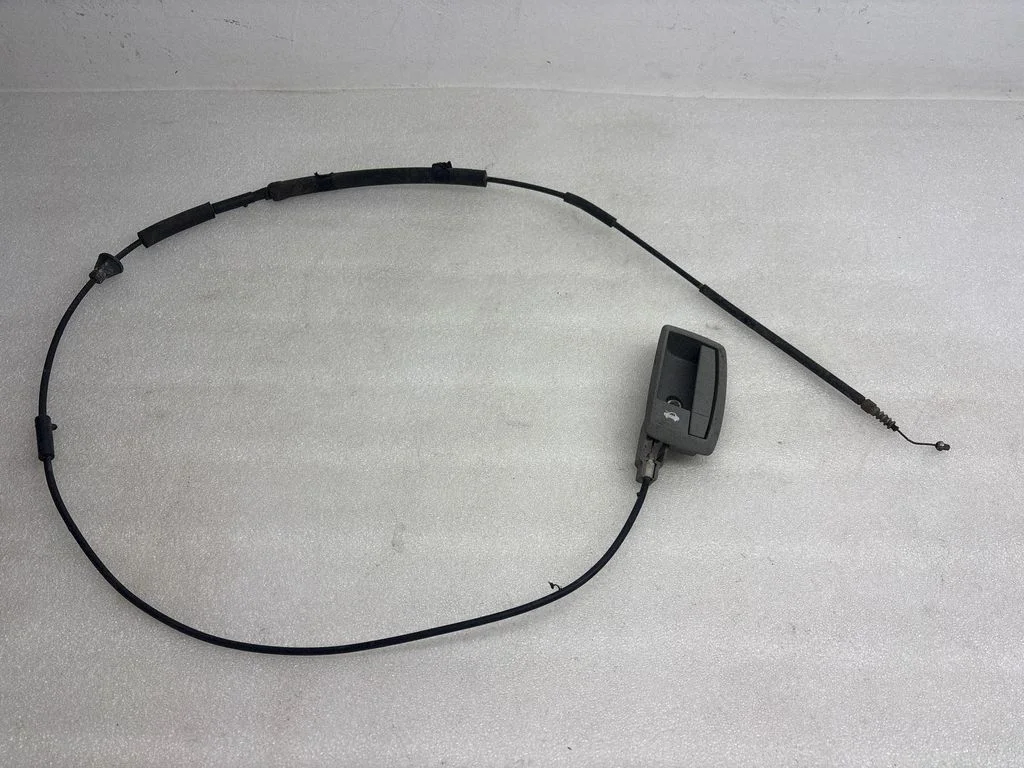 Engine bonnet (hood) release handle