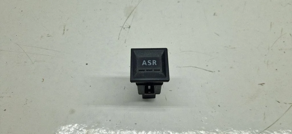 Antipraslidimo/ sukibimo (ASR) jungtukas