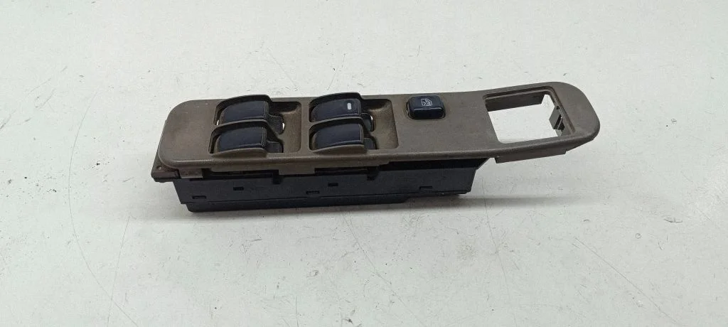 Kiti jungtukai/ rankenėlės/ perjungėjai