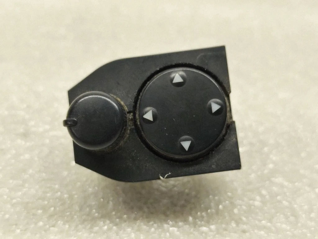 Wing mirror switch 8D0959565A