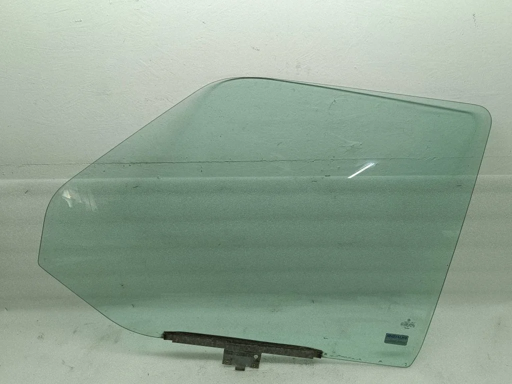 Rear door window glass 357839571