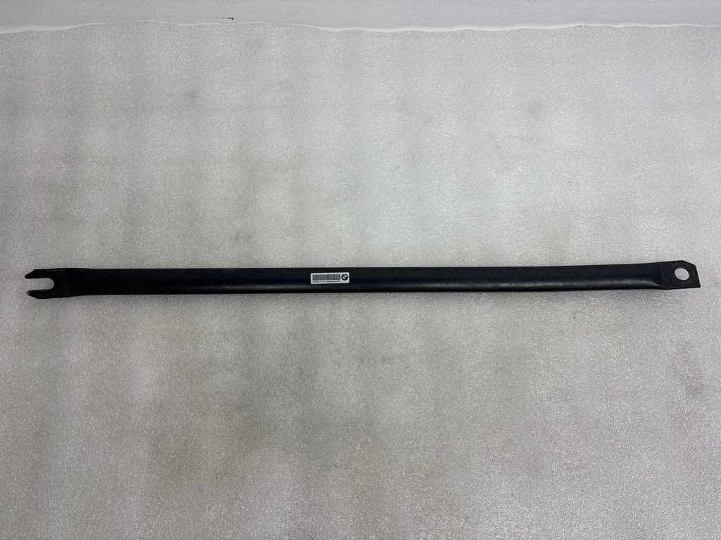 Kita variklio skyriaus detalė