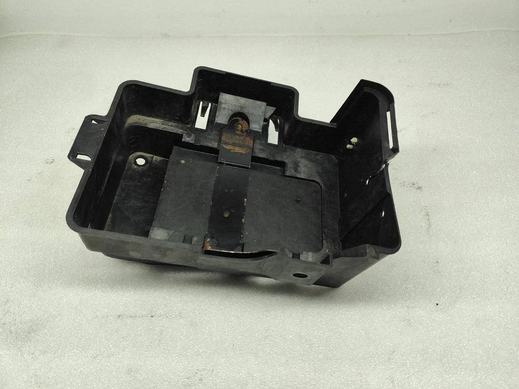 Battery box tray