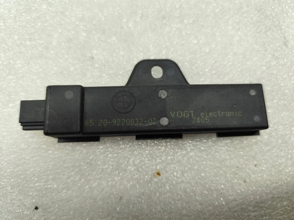 Interior comfort aerial antenna 9220832