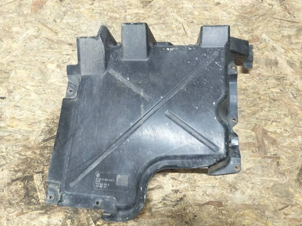 Rear underbody cover/under tray 7H3825211A