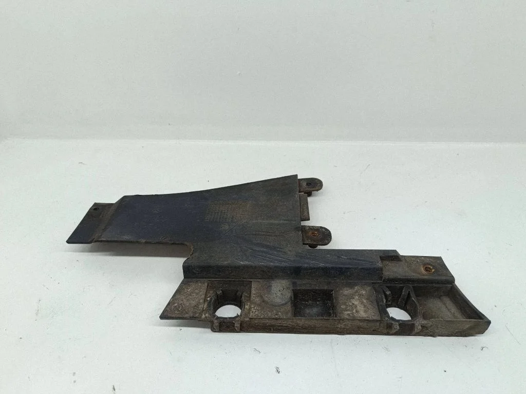 Rear underbody cover/under tray 7141862
