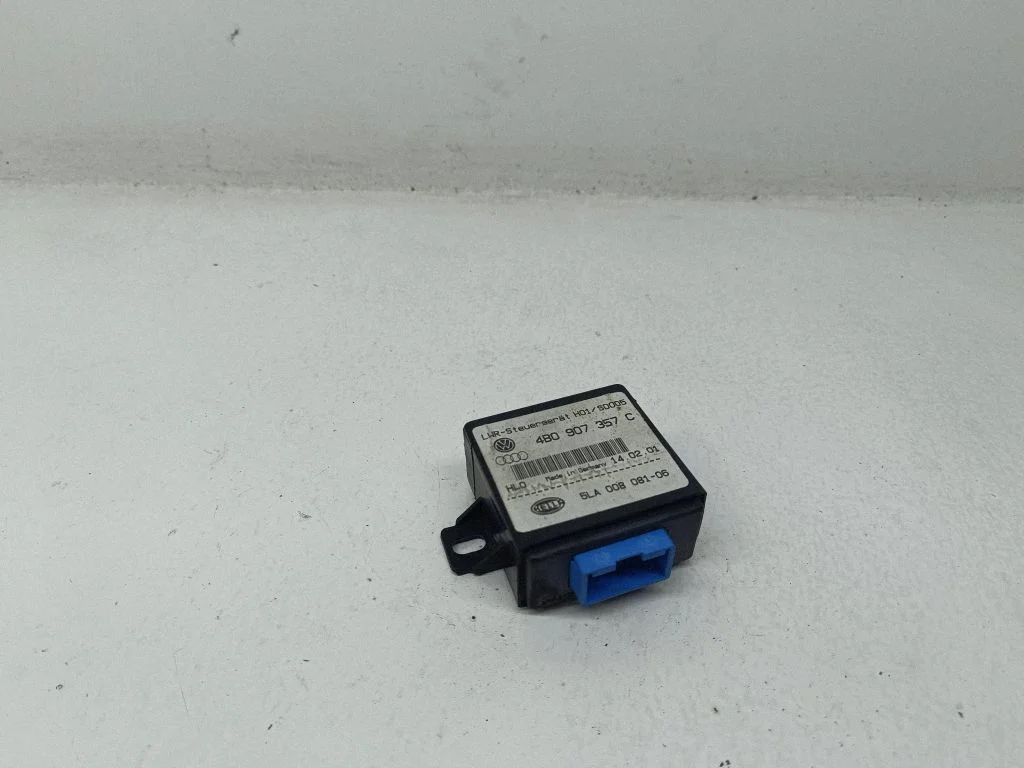 Gaismu modulis – Audi A4 S4 B6 8E 8H (2001-2005)