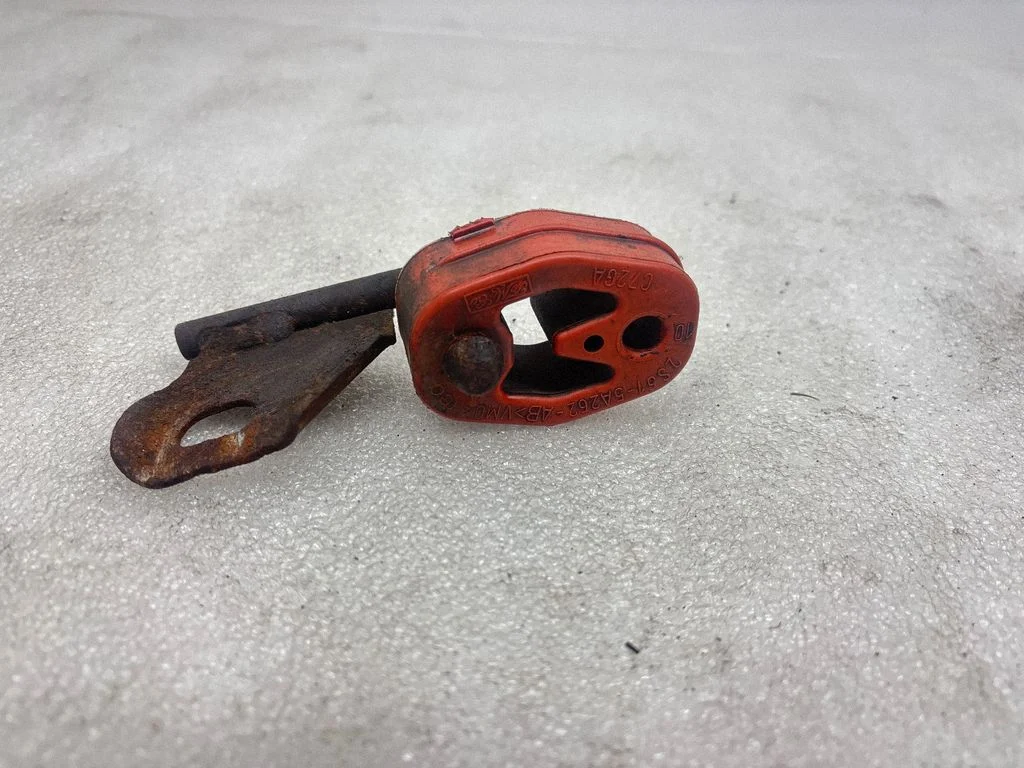 Summuti kinnitus/ hoidik – BMW X1 E84 (2009-2015)