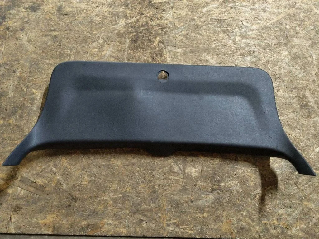 Listwa klapy bagażnika – Volkswagen Golf Plus (2005-2013)