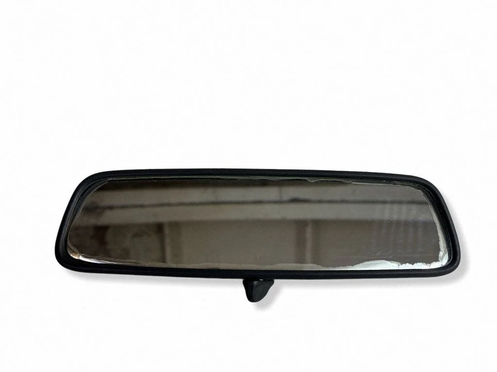 Rear view mirror (interior) 015009