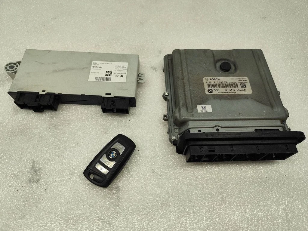 Engine ECU kit and lock set 0281017648