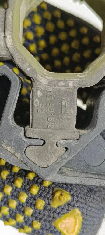 Radiaatori kinnitusklamber – Audi A3 S3 8P (2003-2012)