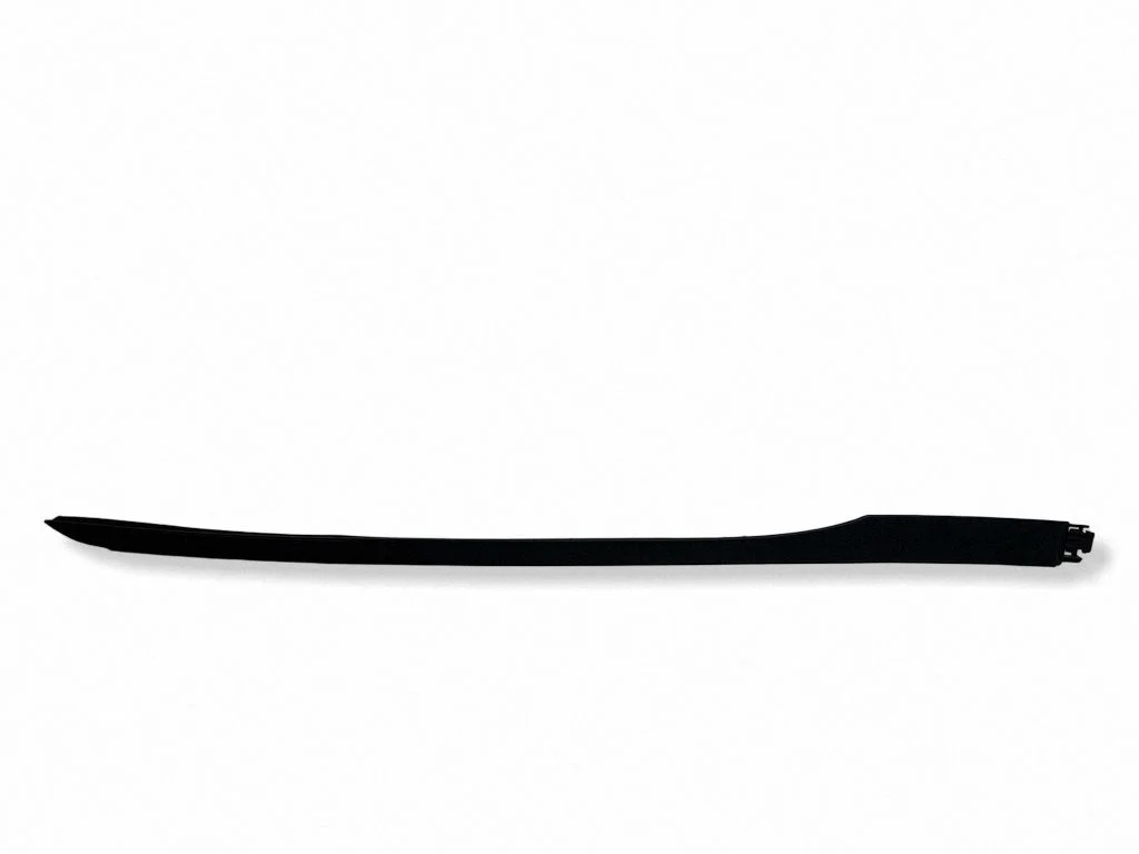 Windshield trim 76556