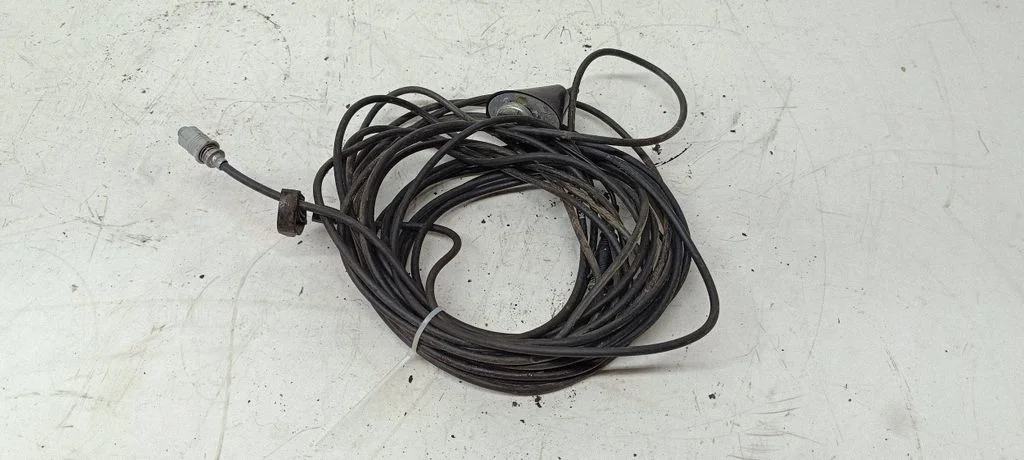 Radio antena