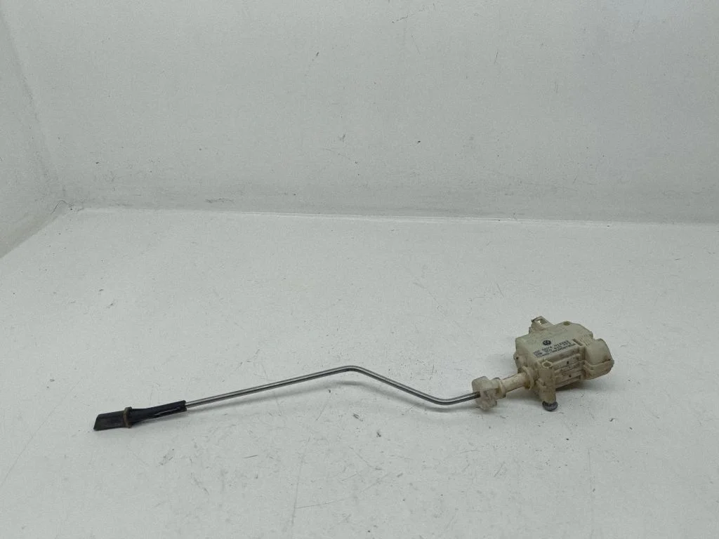 Fuel tank cap lock motor – Volkswagen Golf Plus (2005-2013)