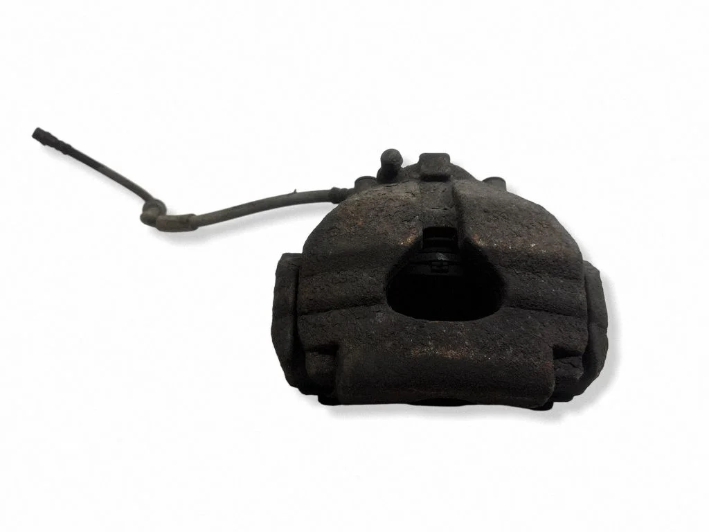 Front brake caliper – front right