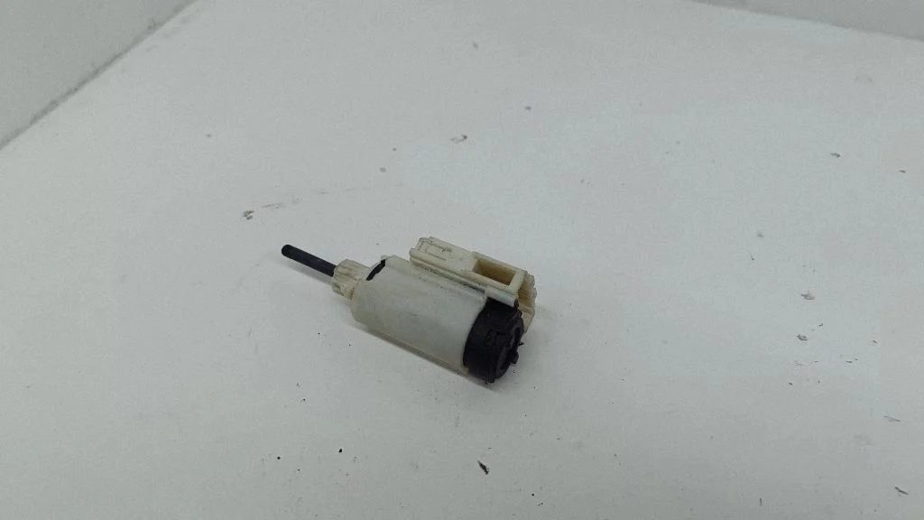 Brake pedal sensor switch – Audi A4 S4 B7 8E 8H (2005-2008)
